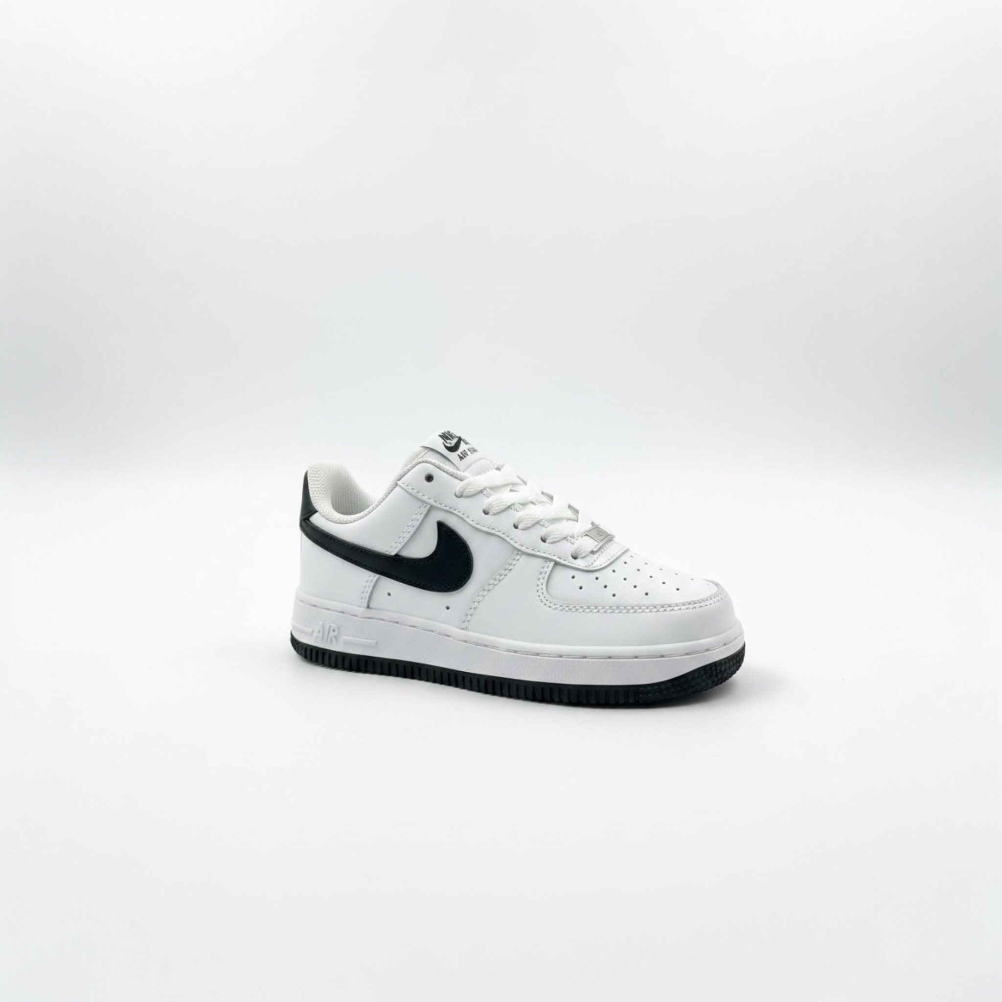 Adidași copii model Air Force – Alb/Negru