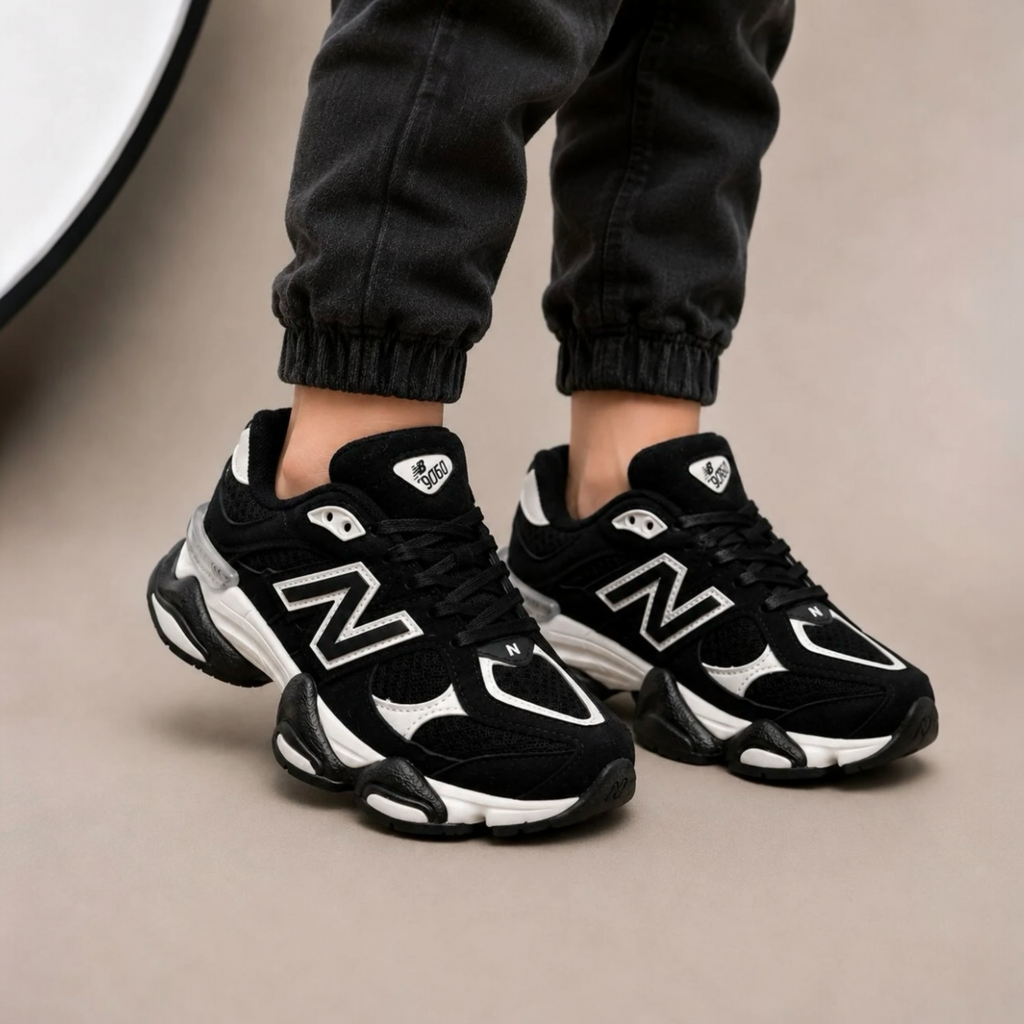 Sneakers Unisex New B Black & White